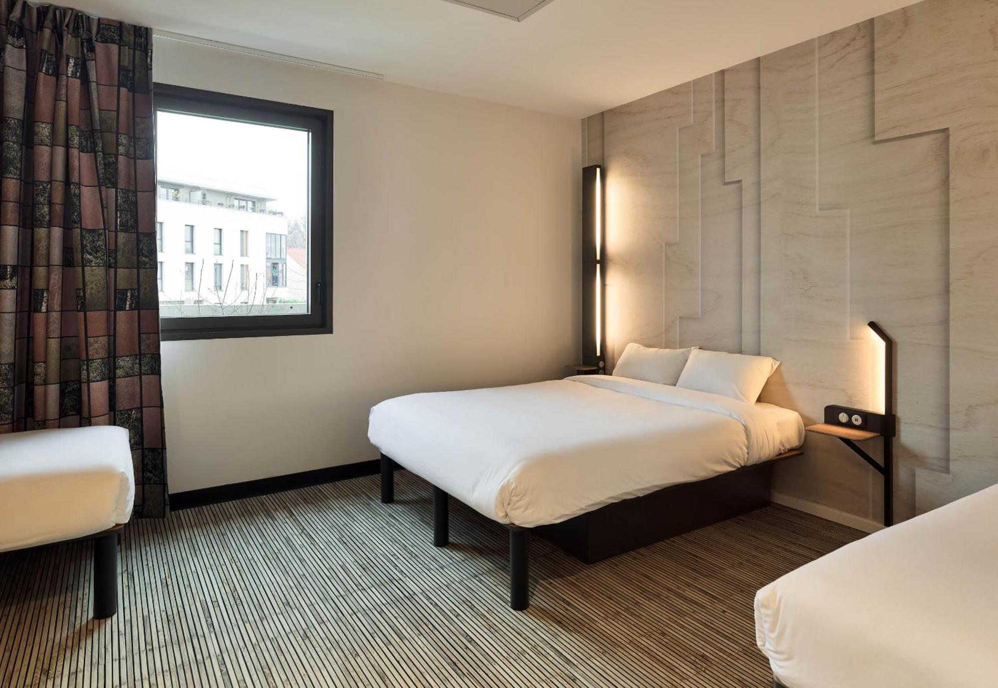 Versailles Hotel