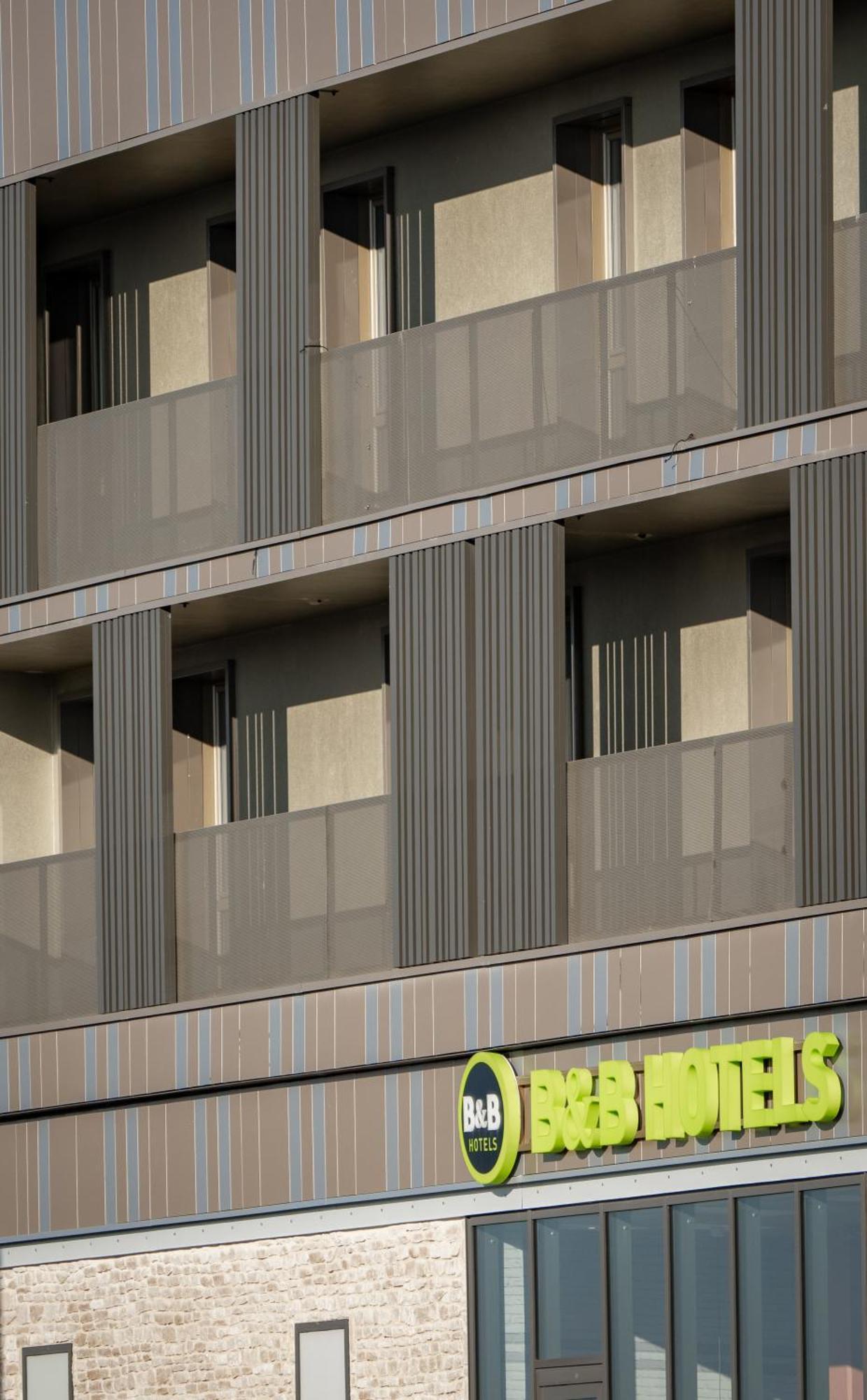 Hotel Versailles 3*